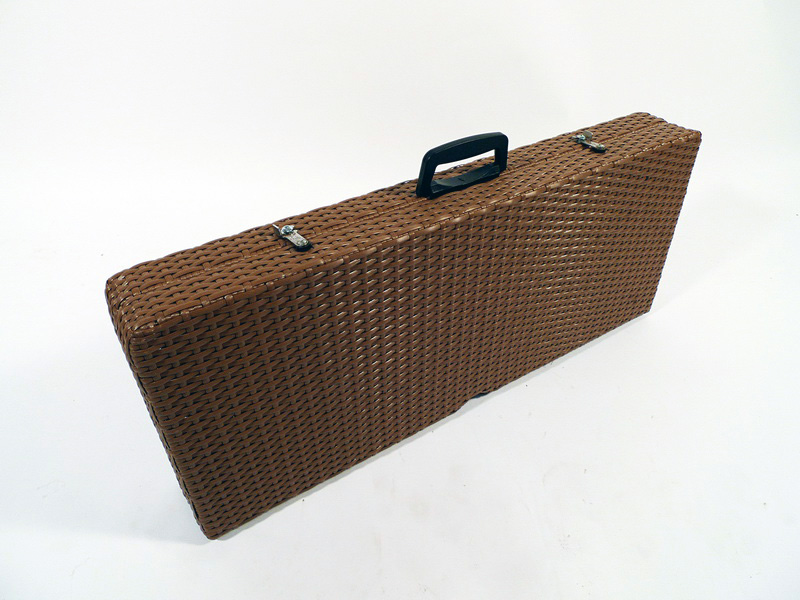 conjunto maleta pic-nic plastico aluminio 70x135x85 mesa 70x71x85 (22eu.) 1u